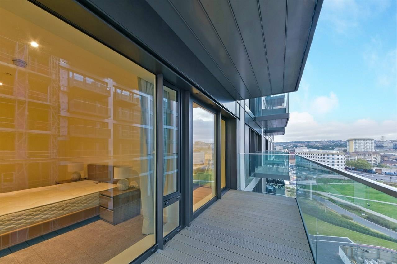 2 Bedroom, 2 Bathroom Apartment in Deveraux House, Royal Arsenal Riverside