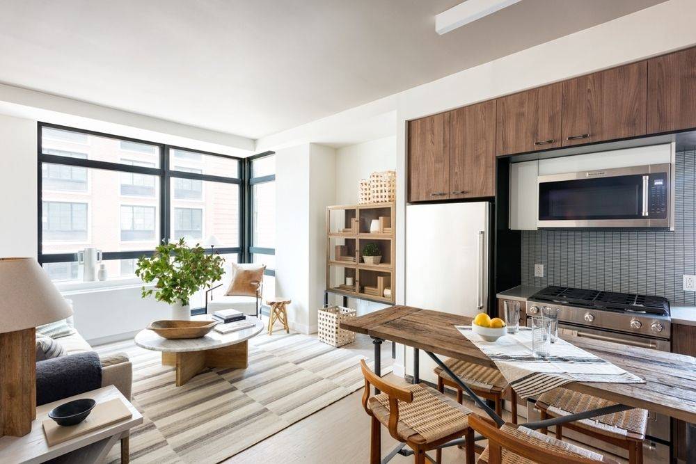 Amazing 2 Bedroom**Large Windows**Stunning Terrace**Breakfast Bar**Hunters Point