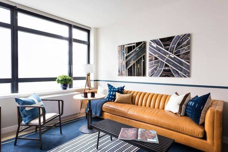 Stunning Studio**Large Windows**Balcony**Manhattan Views**Hunters Point