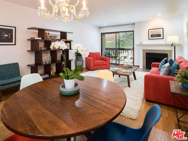 Stylish 2 bedroom condo in the heart of Silver Lake