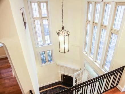 Modern - Luxury - 3 BED/2.5 BATH - WASHER/DRYER - PRIME LOCATION