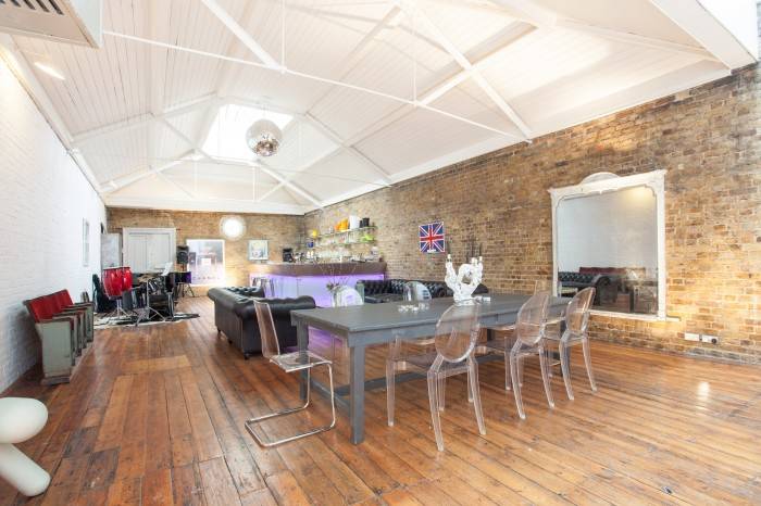 Incredible Studio House
