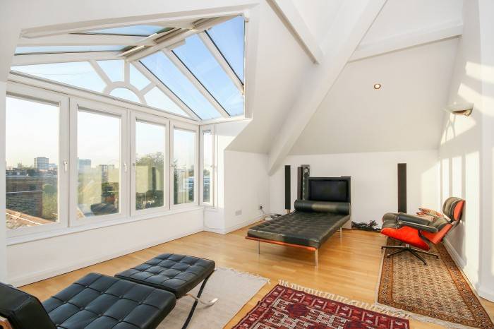 Large Top Floor Loft