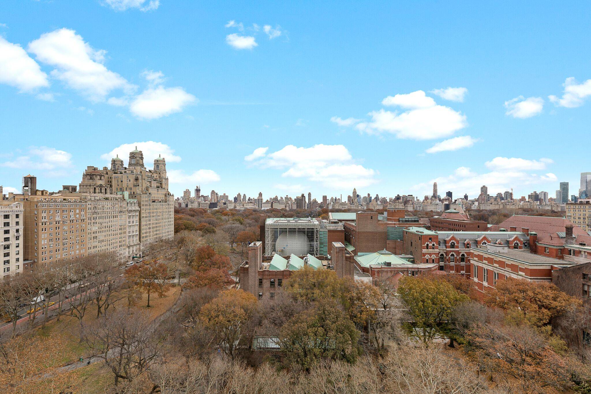 BEAUTIFUL CORNER ONE BEDROOM RESIDENCE WITH CENTRAL PARK VIEWS AT THE PARK BELVEDERE CONDO!