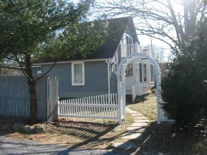 Take a Stroll  to Nick and Tony's East Hampton Village