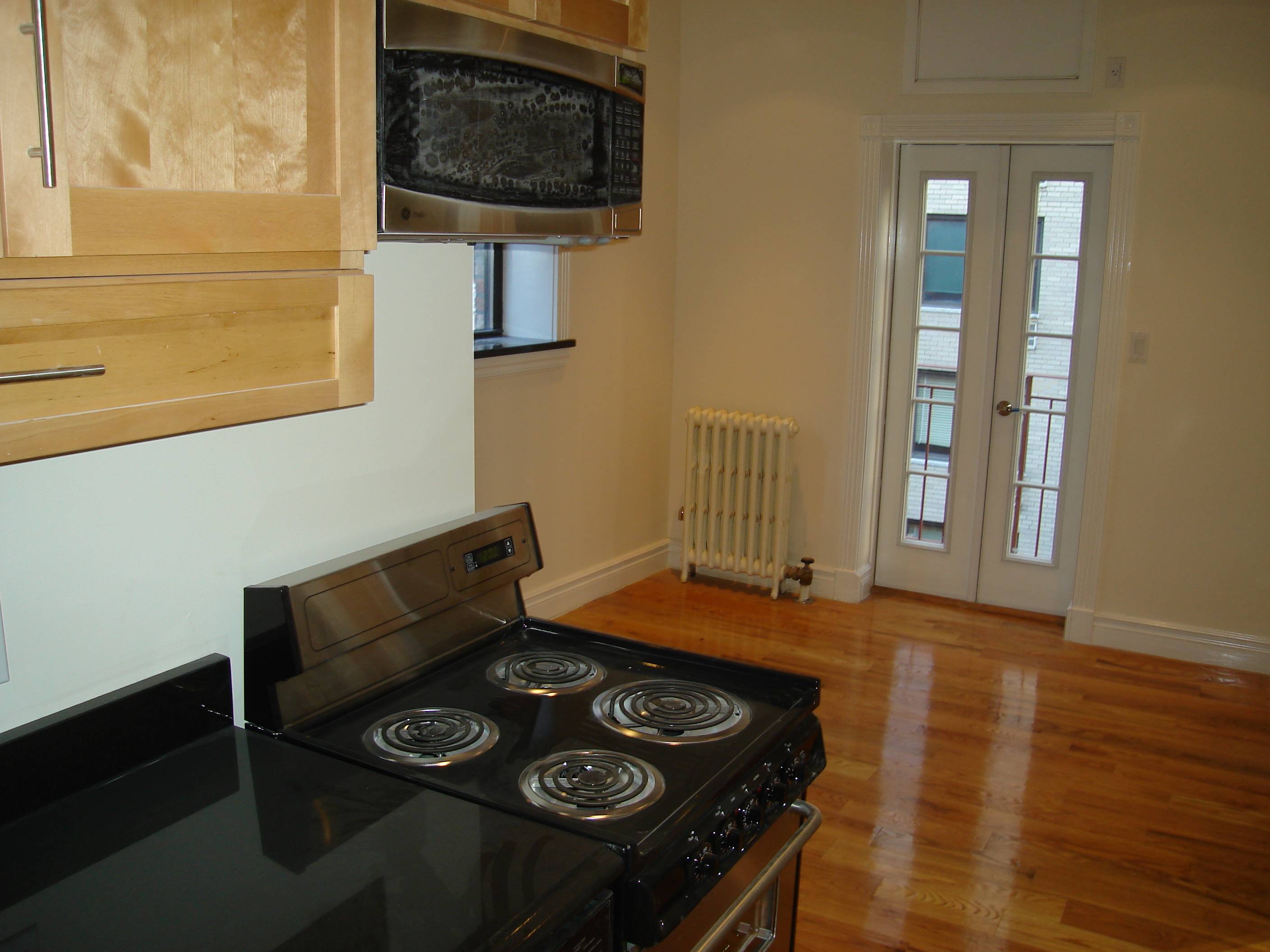 MURRAY HILL TWO BEDROOM with OUTDOOR SPACE
