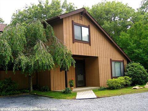 Great Condo with Tennis and Pool East Hampton Northwest