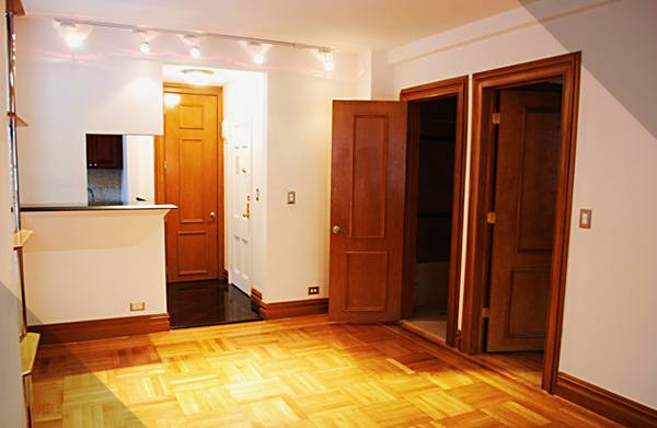 ONE BEDROOM - MIDTOWN WEST