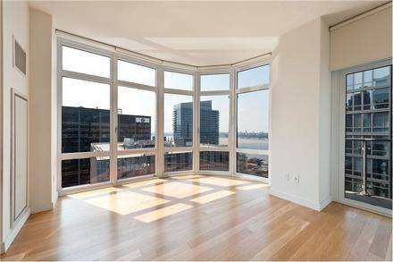 SPRAWLING, 1400 SQUARE FOOT UNIT IN AMENITY DRENCHED BUILDING A SHORT WALK FROM COLUMBUS CIRCLE