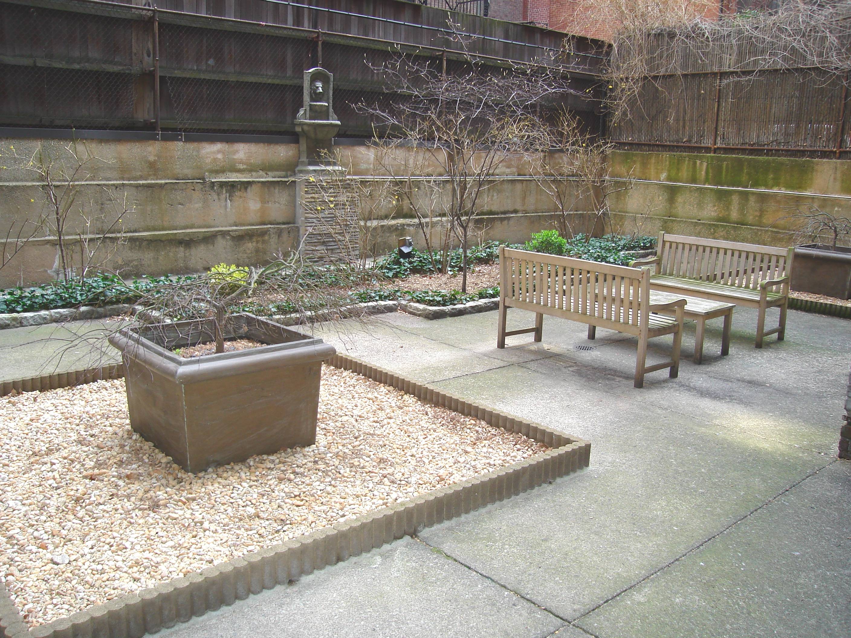 **REDUCED FEE** THREE BEDROOM APARTMENT - UPPER EAST SIDE