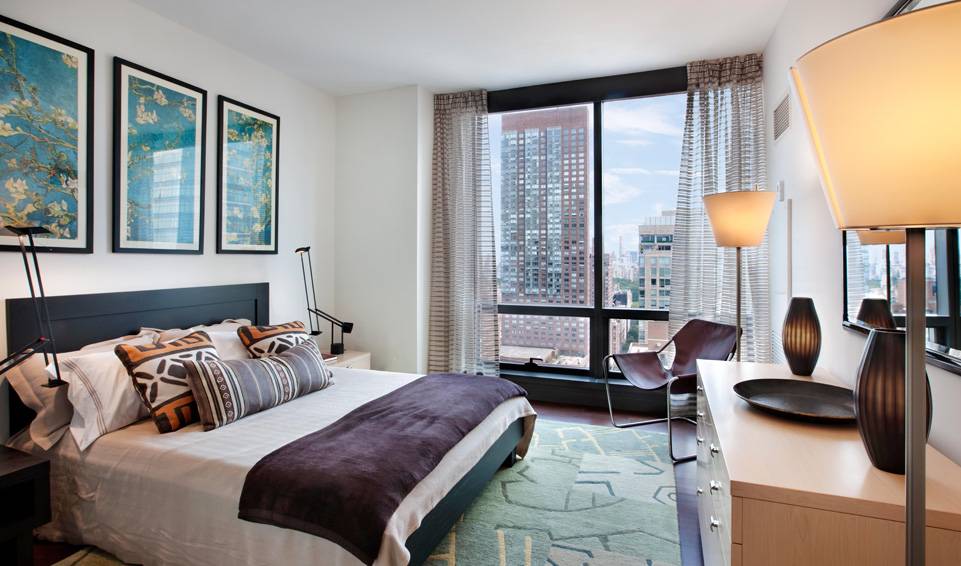 Upper East Side. Luxury 2 bed. Old world charm meets modern style and amenities. 24-concierge. 9-foot beamed ceilings. Generous closets. Stone countertops. Bright Light and views. Steps from Madison and 5th Avenue boutiques -NO FEE- $4,550/month