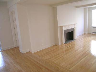 Stunning King Size ONE Bedroom 1 Block from Washington Square Park