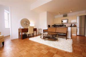 ***FINANCIAL DISTRICT***ONE BEDROOM with OVERSIZED WINDOWS & HIGH CEILINGS***LUXURY FULL SERVICE BUILDING with ROOFTOP DECK***NO FEE!!!