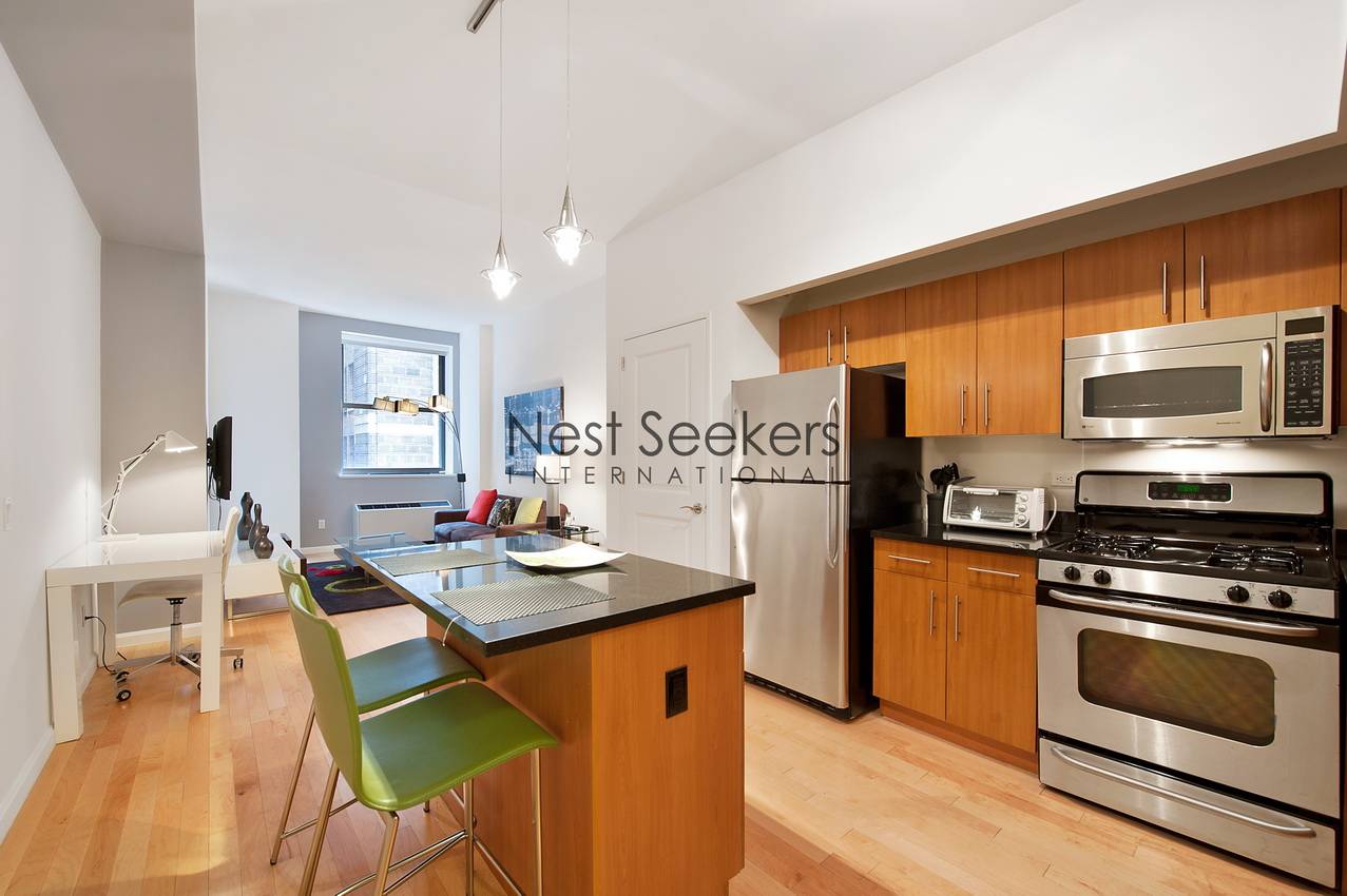 The Downtown Club, 20 West Street # 16H, Furnished or Unfurnished  Rental 12 Months to 24 Months! 711Sqf