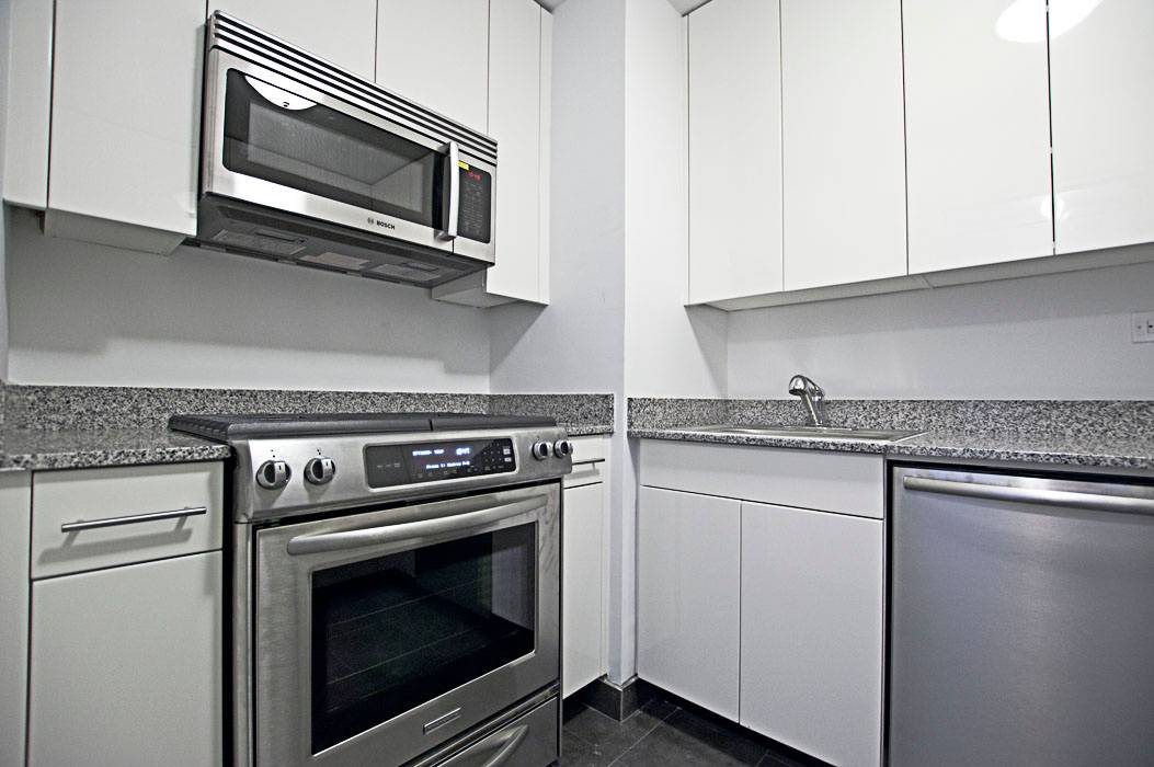 GREAT LARGE STUDIO COOP WITH NO BOARD IN UNION SQUARE AREA 