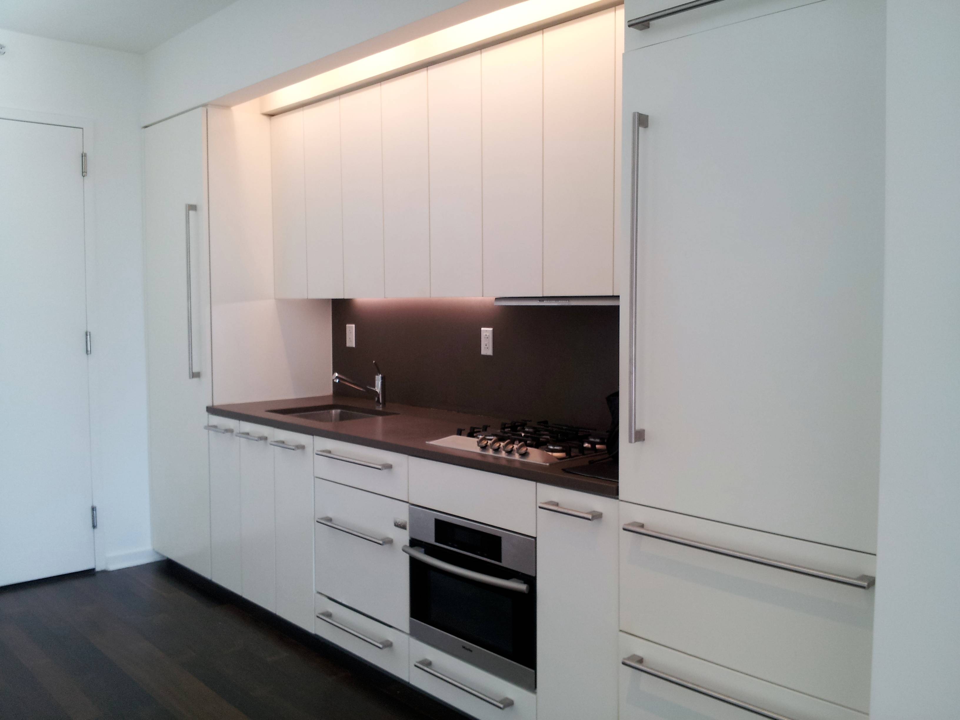Investor Unit, Sunny 1 Bedroom Condo with a Private Terrace in Gramercy 