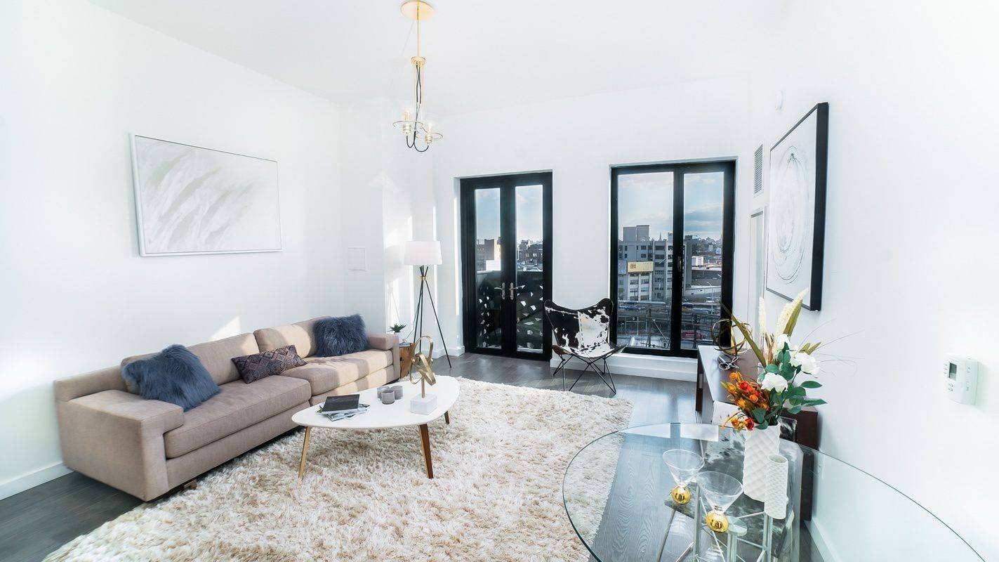 LIC! 2 BEDROOM! 3 MONTHS FREE!!!! SHOWING EVERYDAY!