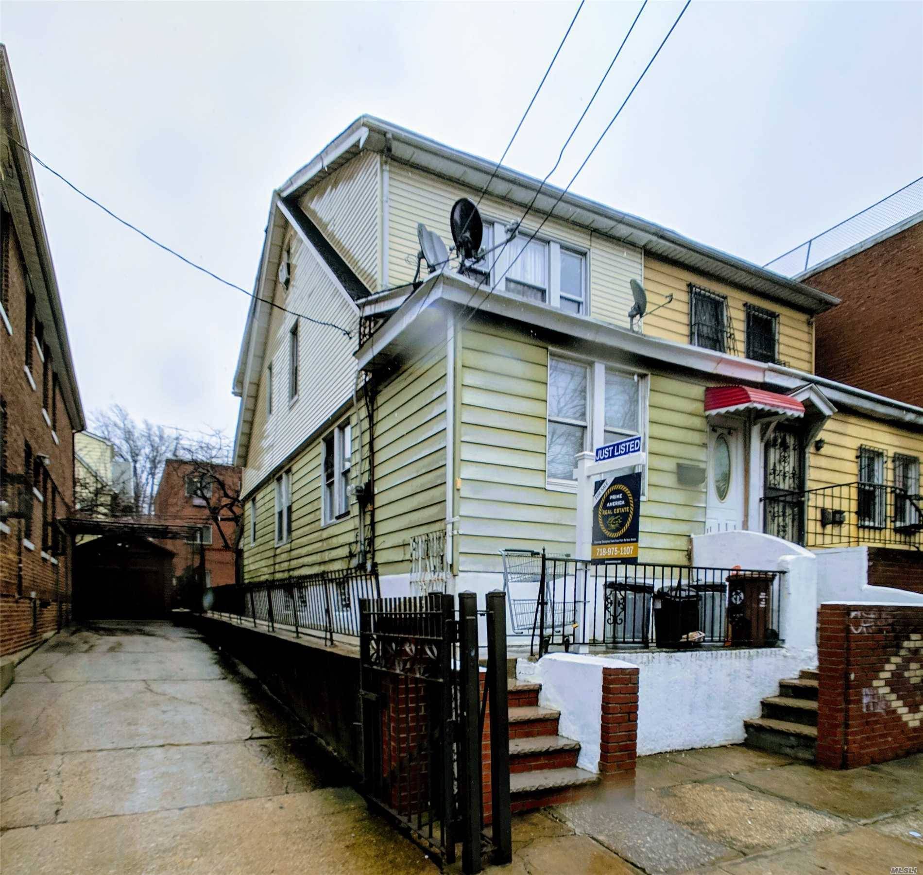 This Classic Property With Its Elegant Architectural Design As 2.