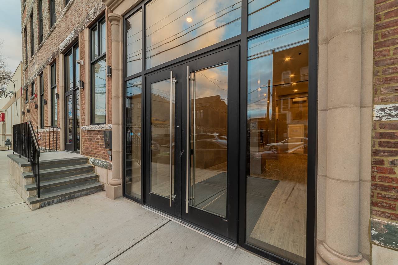 Luxury 1 BD  Loft in the Heart of the Ironbound- Newark