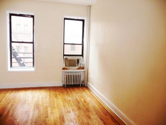 Sunfilled Studio With Seperate Kitchen
