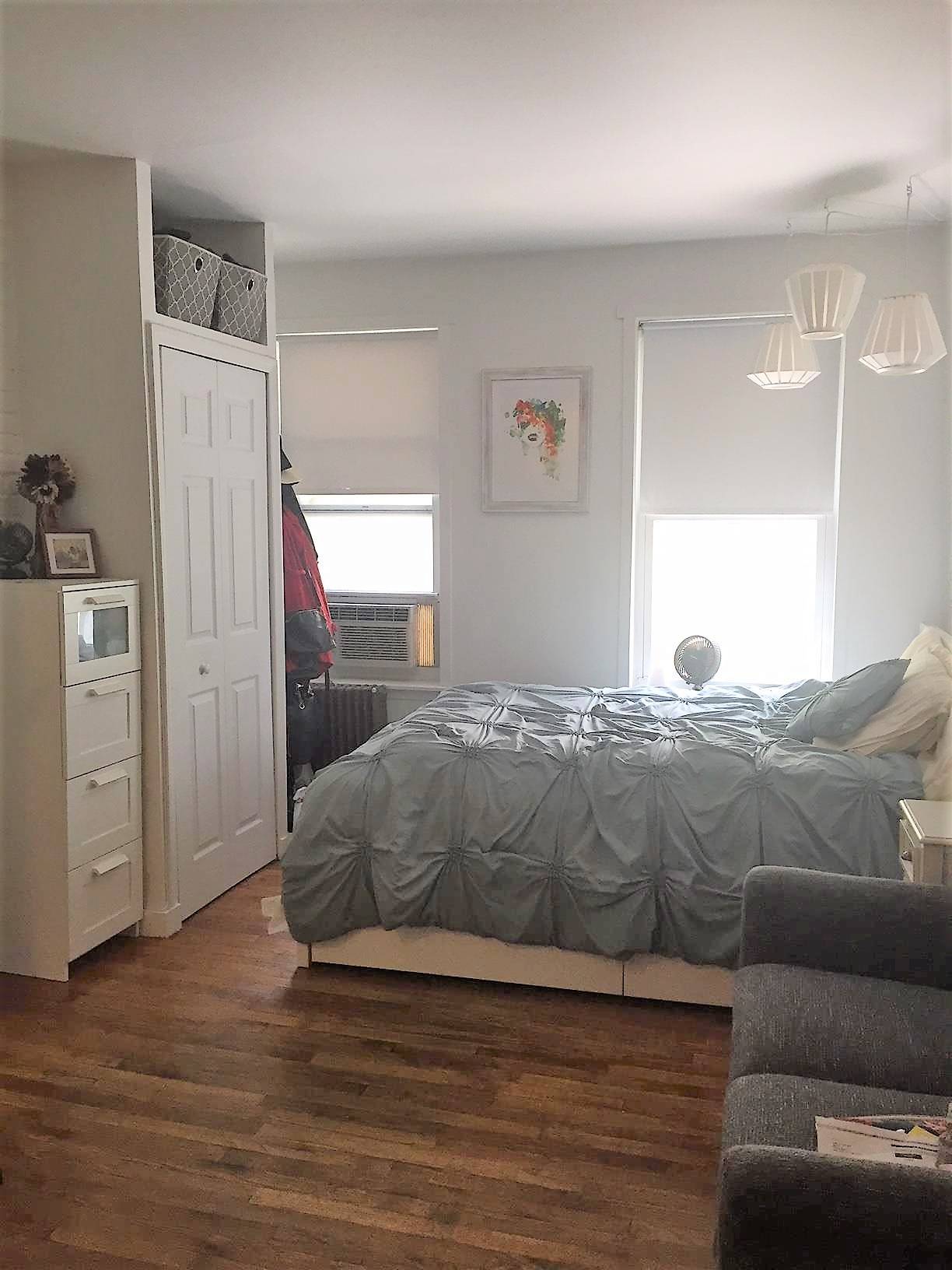 BEST PRICED Renovated and Bright studio minutes from Penn Station and the 7/A/C/E/1/2/3 Trains!