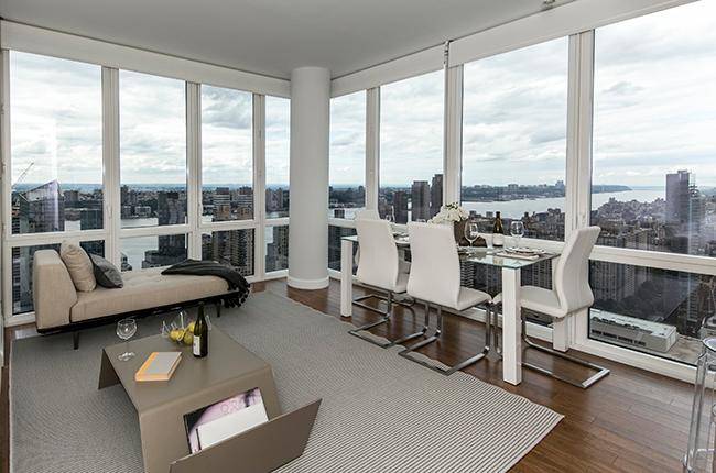 Upper West Side 1 Bedroom 1 Bath, Full Service Luxury Building, Spectacular Views, WIC, W/D, Pool, No Fee