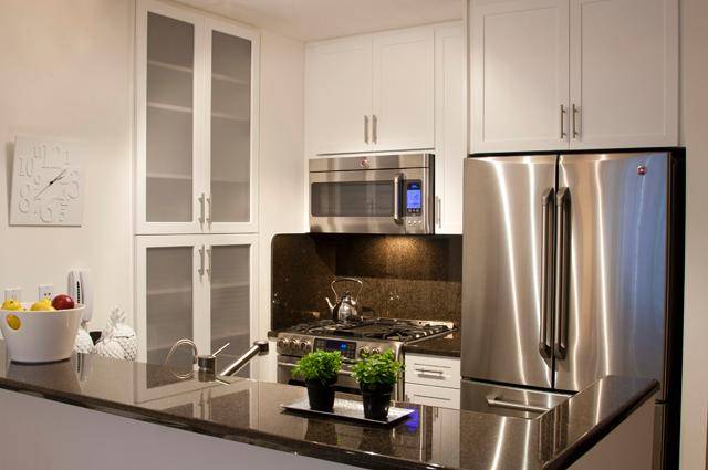Midtown West New 1 Bedroom 1 Bathroom, Full Service Building, Great Closet Space, W/D, Pool, No Fee
