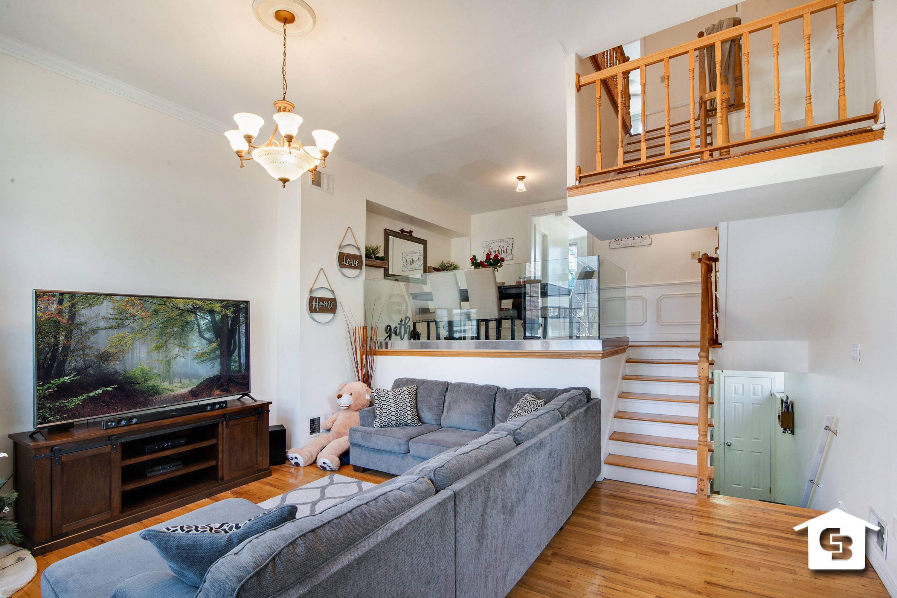 Must see incredibly bright and spacious, three bedroom, 1.