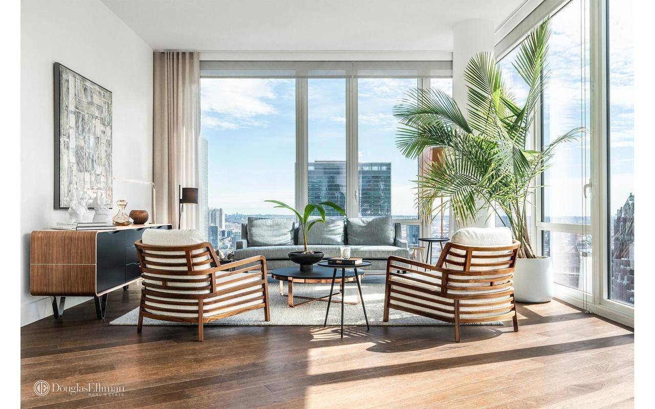 Luxury Two Bedroom in Full Amenity Midtown East Building (NO FEE)