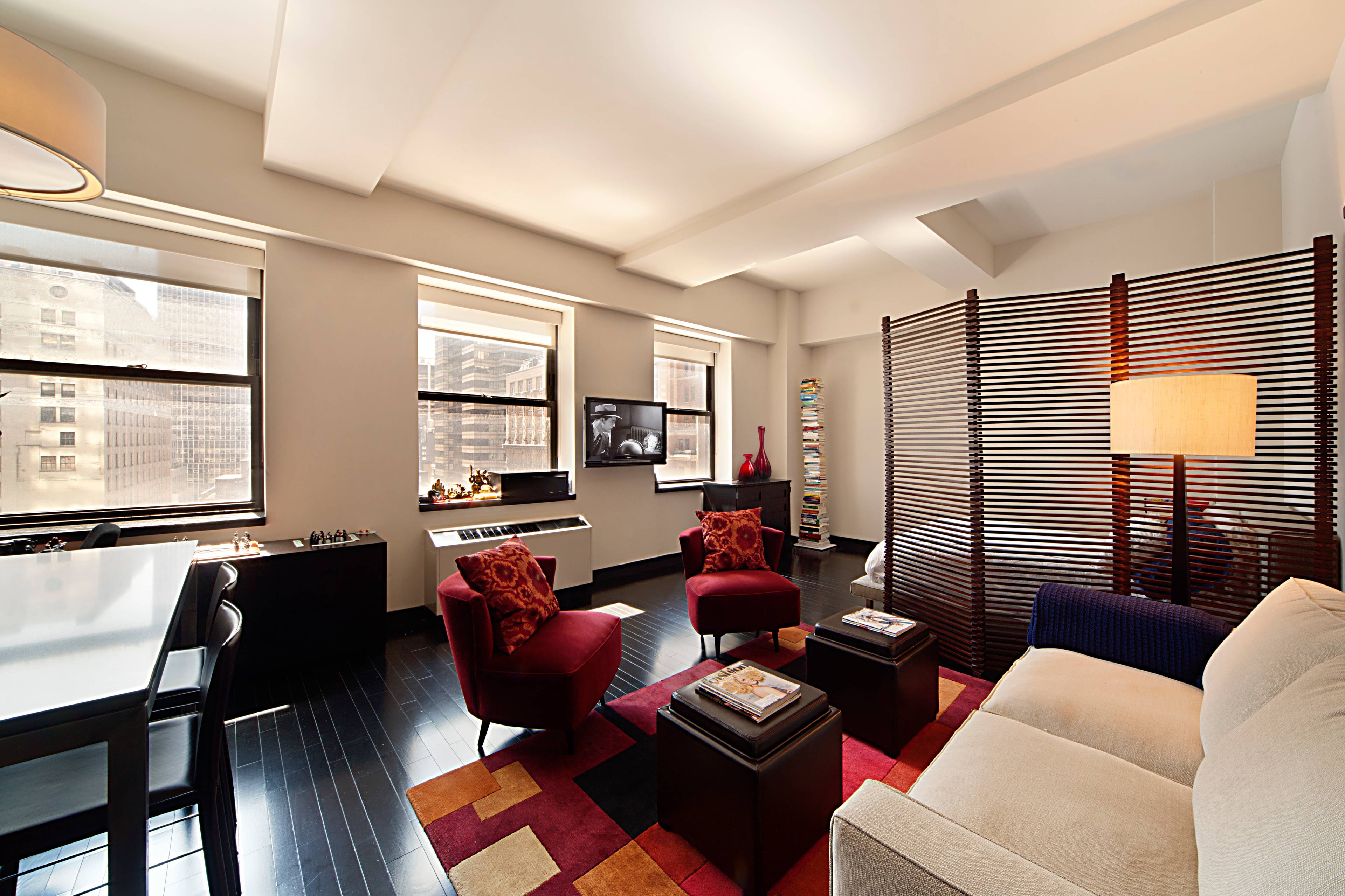 DOWNTOWN CONDO for SALE.19th Floor, BIG and BRIGHT. Steps from Duetsche Bank,  NYSE,  Barclays, Deloitte, AIG, Trump Plaza, Goldmann Sachs. BEST VALUE PER SQ.FT. IN ENTIRE  BUILDING