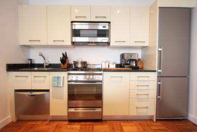 Financial District ~ Studio with New Kitchen ~ Near Wall Street ~ No Fee 