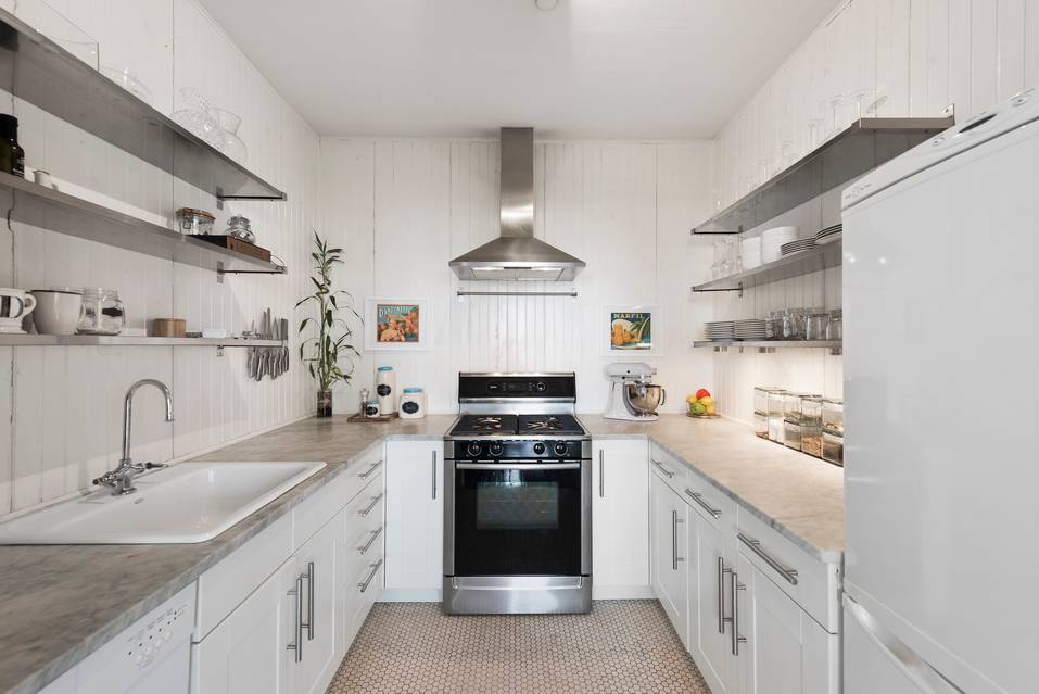 SEAPORT LOFT available! Fully renovated with original details throughout. W/D in unit.