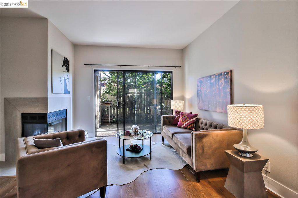Gorgeous Updated Condo by the Water