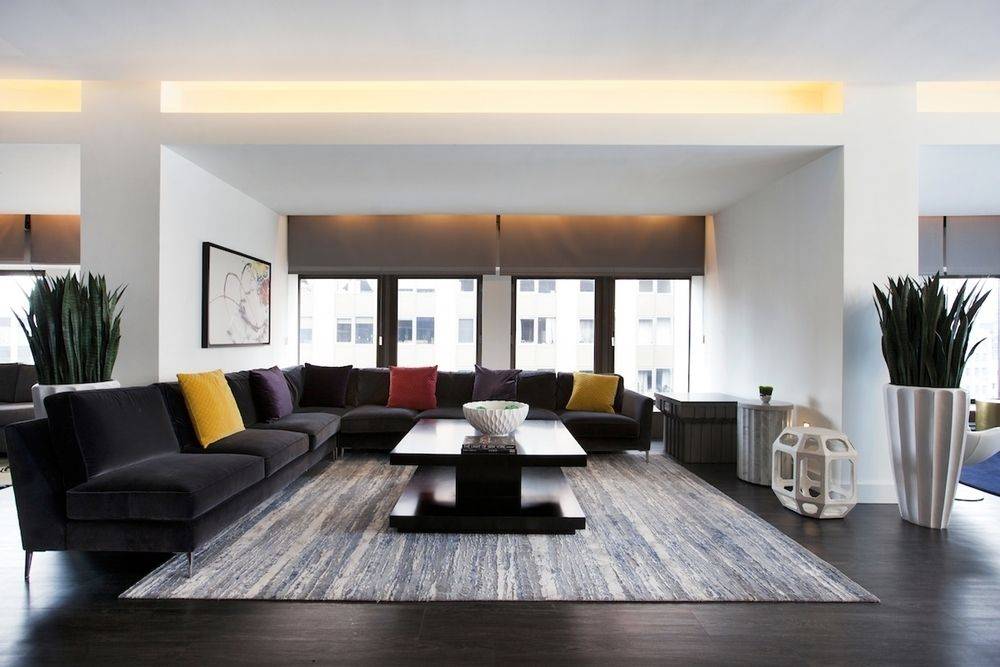 2BR,2BATH/1000 SF/LUXURY BLDG/GYM/ROOF DECK/LOUNGE/AMAZING RIVER VIEW/