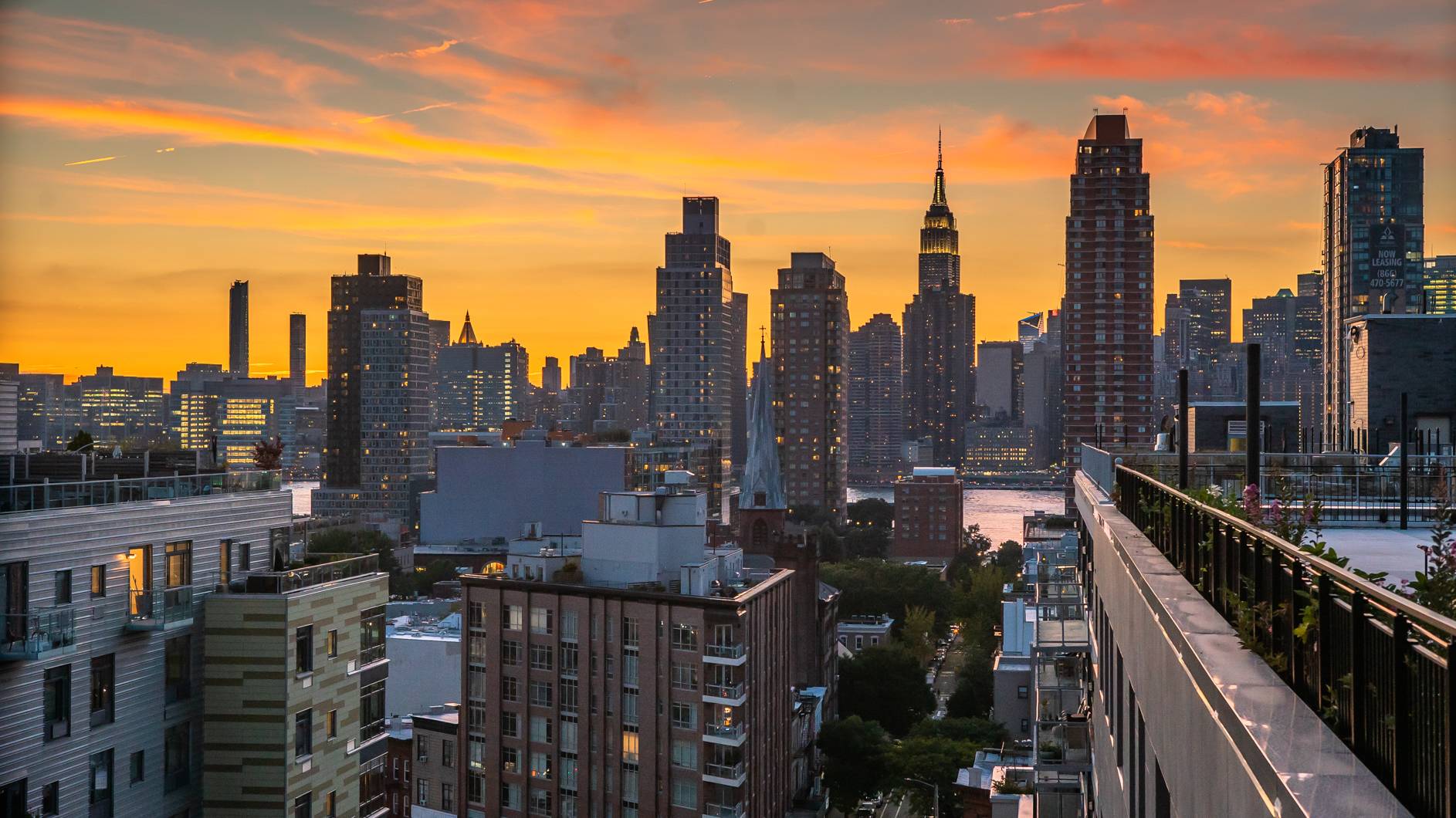 Hunters Landing Huge Alcove Studio w/ Great City Views