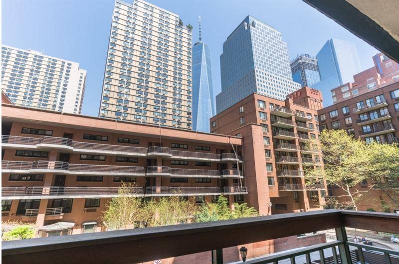 North facing WTC and garden view in brand new conversion building.