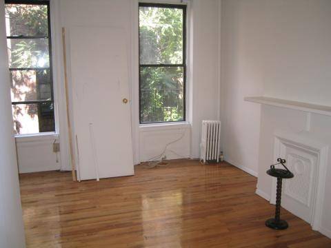 NO FEE One bedroom in Hell's Kitchen*Super Spacious*