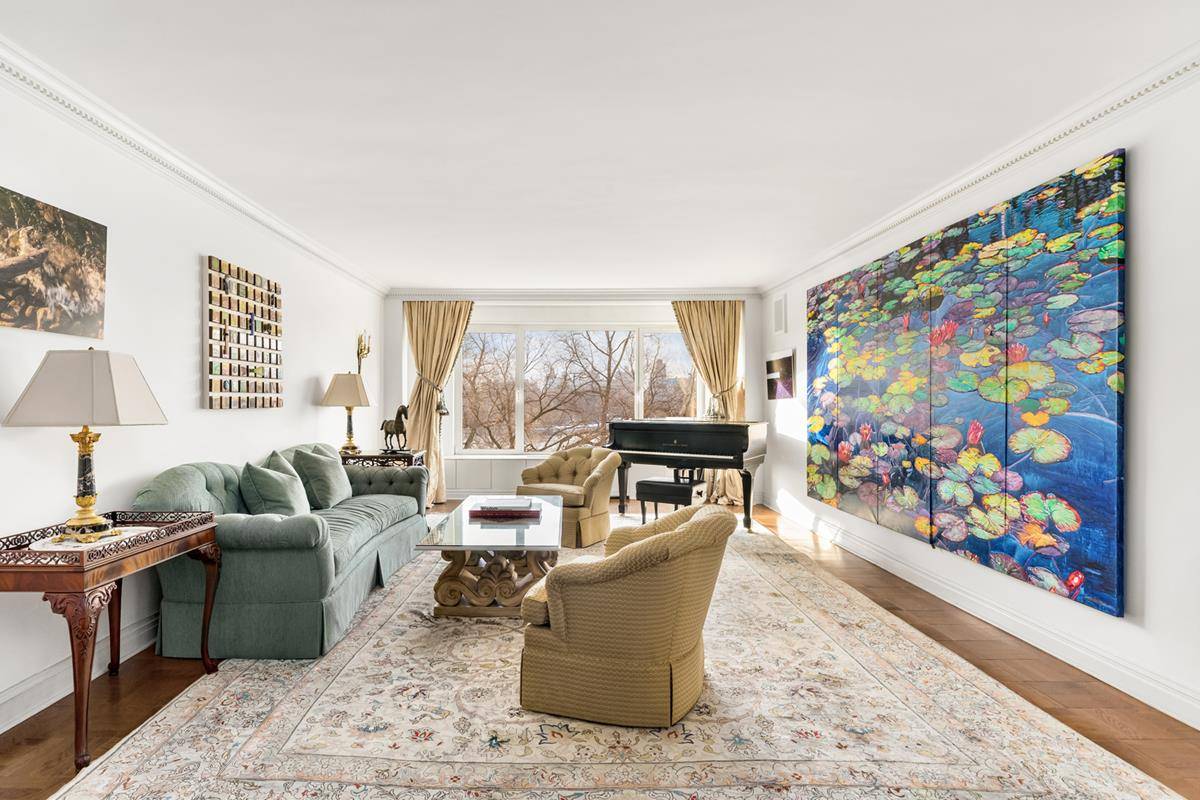 Classic 7 with views of Central Park on Fifth Avenue !