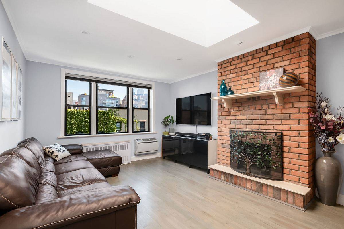 Beautiful Chelsea Apartment for Sale!!