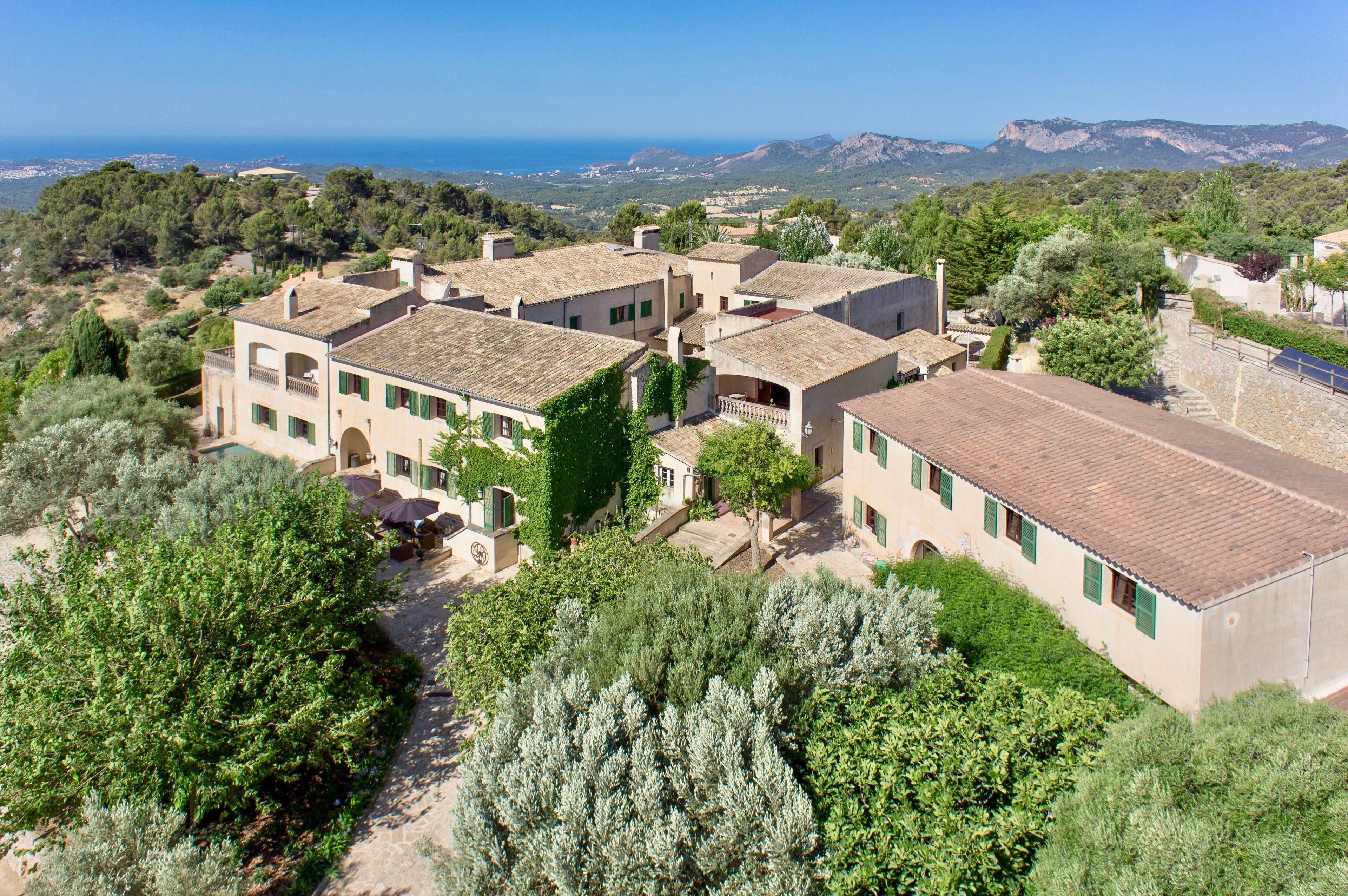 EXPANSIVE 18TH CENTURY ESTATE IN MALLORCA