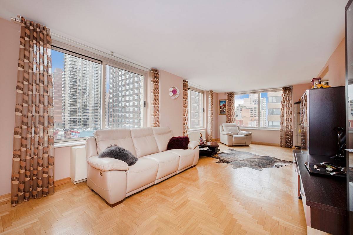 Upper East Side: Sprawling Corner 3 Bedroom 3 Bathroom Condo with Private Terrace in White Glove Building