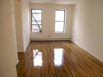 Beautiful Bright 3 bedroom With large Seperate Kitchen