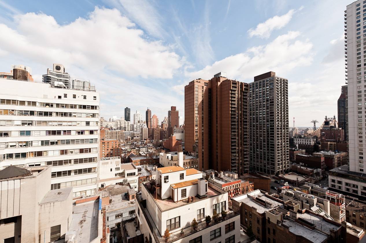 Large True 1 Bedroom with Beautiful Views and Private Outdoor Space at The Harridge House