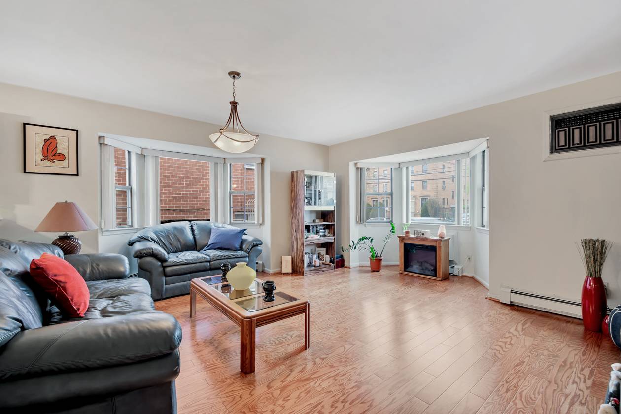 Welcome Home to The Hamilton Heights Boutique Condominiums !