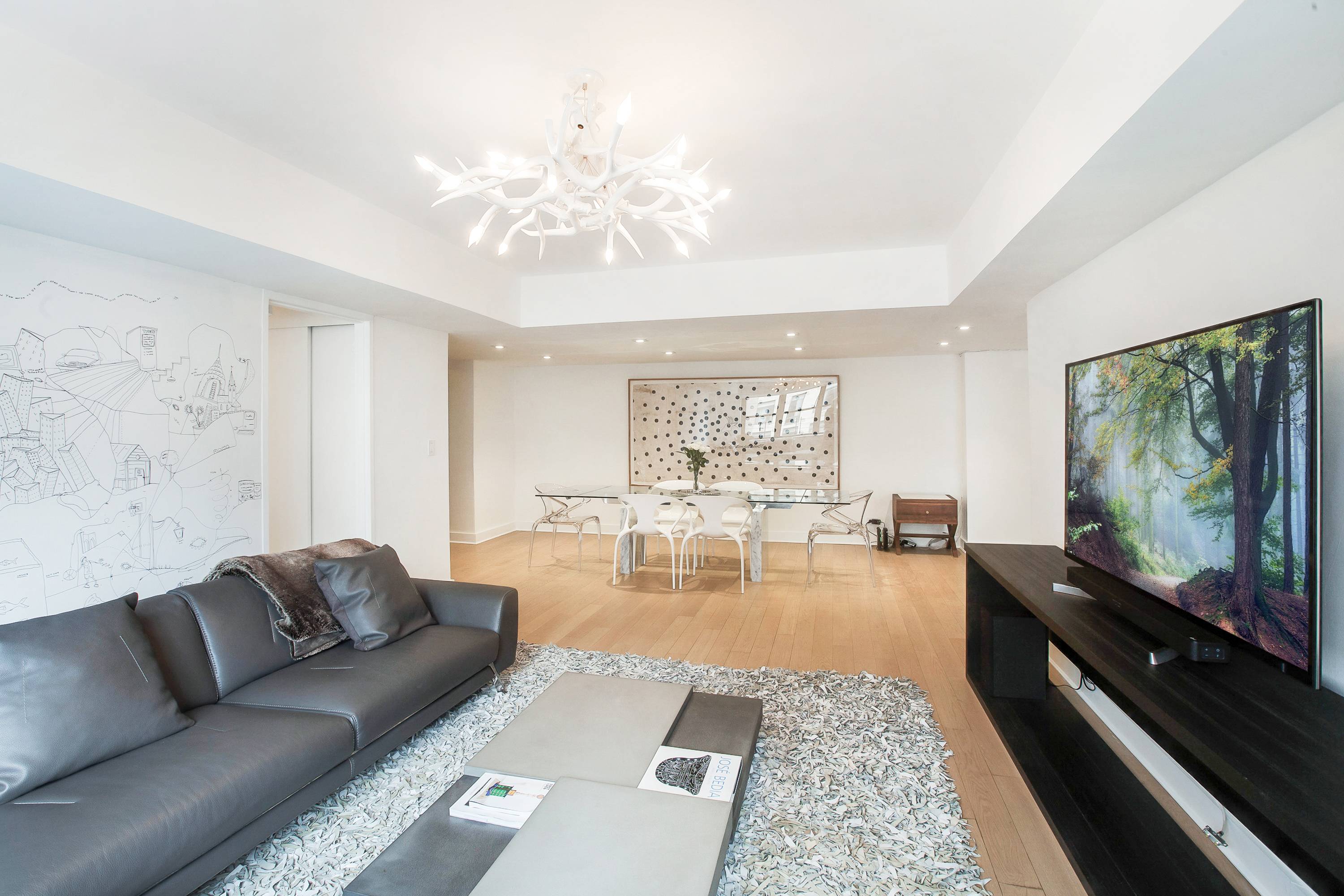 Renovated Split 2Bed/2Bth Bright Quiet High Floor, Prime Location