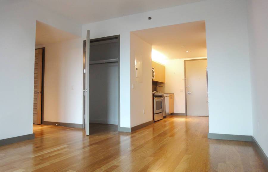 FINANCIAL DISTRICT LUXURY RENTALS:  SWEEPING VIEWS, UNIQUE DESIGN, TONS OF LIGHT!