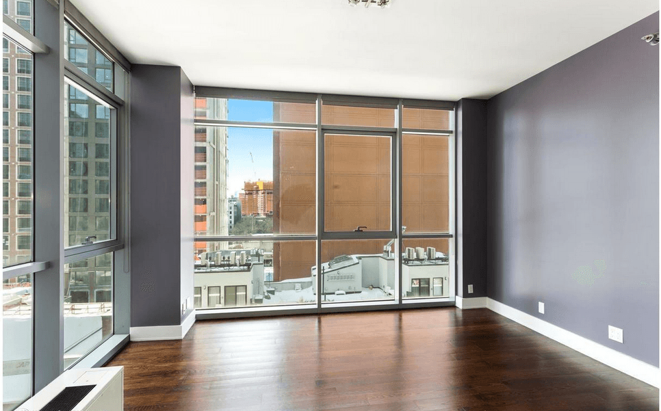Bright 1 bedroom - Vere Condo / Court Square LIC - No Fee