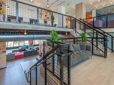 Imagine coming home to this gorgeous Jr 1 bedroom in Downtown Miami!