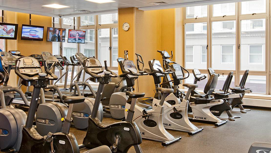 No Fee! 3 Bed, 2 Bath Financial District Apartment for Rent - Wood Flooring -Floor to Ceiling Windows