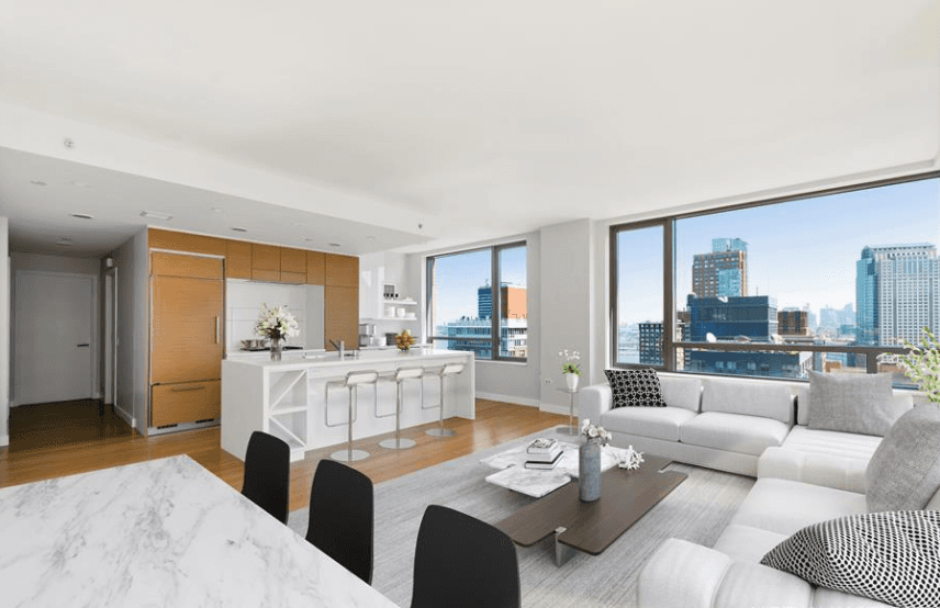 Lovely 2 Bed/ 2 Bath APT with Modern Finishes in Battery Park City Building